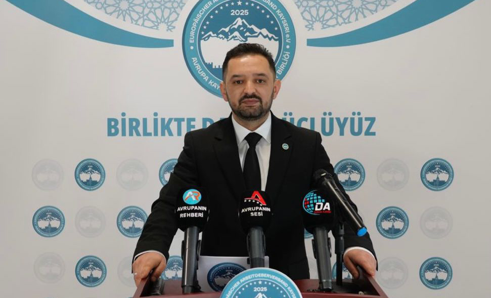 Avrupa Kayserili İşverenler Birliği Genel Sekreteri Halil İbrahim Korkmaz’dan Ramazan Bayramı Mesajı