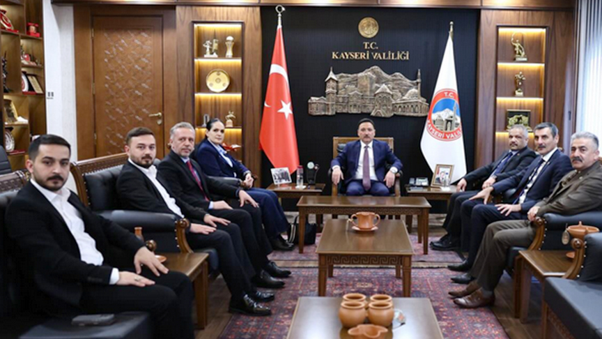 Kayseri Valisi Gökmen Çiçek, AKİB heyetini ağırladı