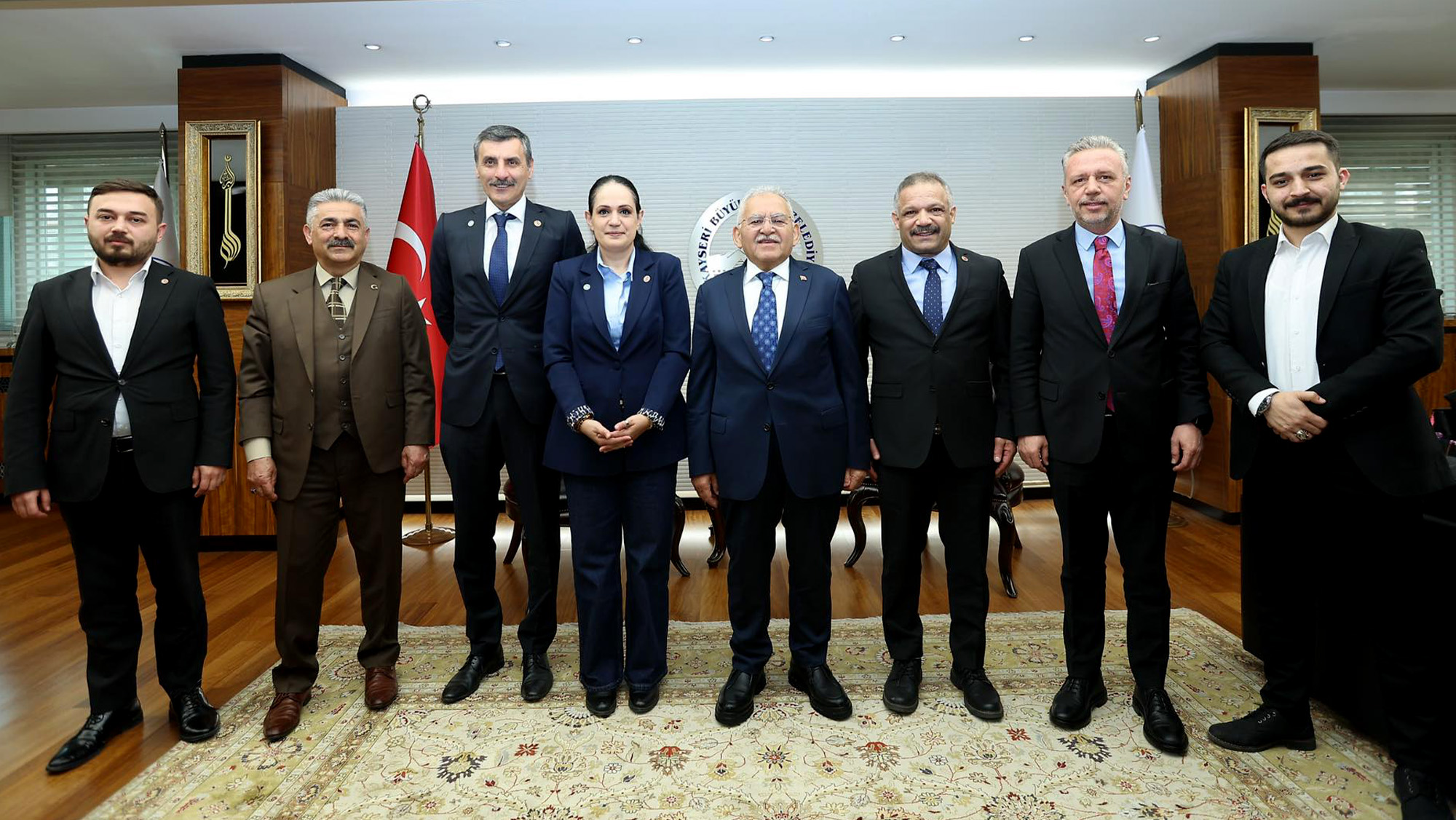 AKİB heyetinden Büyükşehir Belediye Başkanı Büyükkılıç’a ziyaret