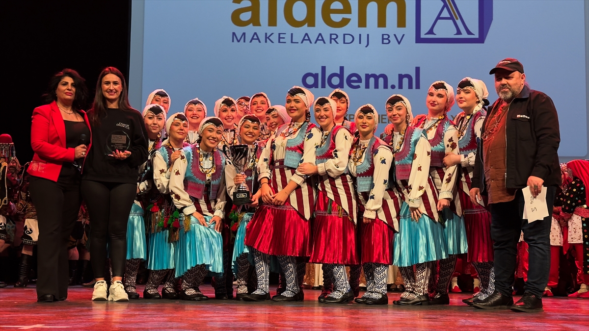   Hollanda'da 20’inci Türk Halk Oyunları Yarışması düzenlendi  