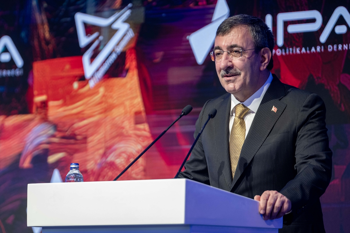 Cumhurbaşkanı Yardımcısı Yılmaz, 