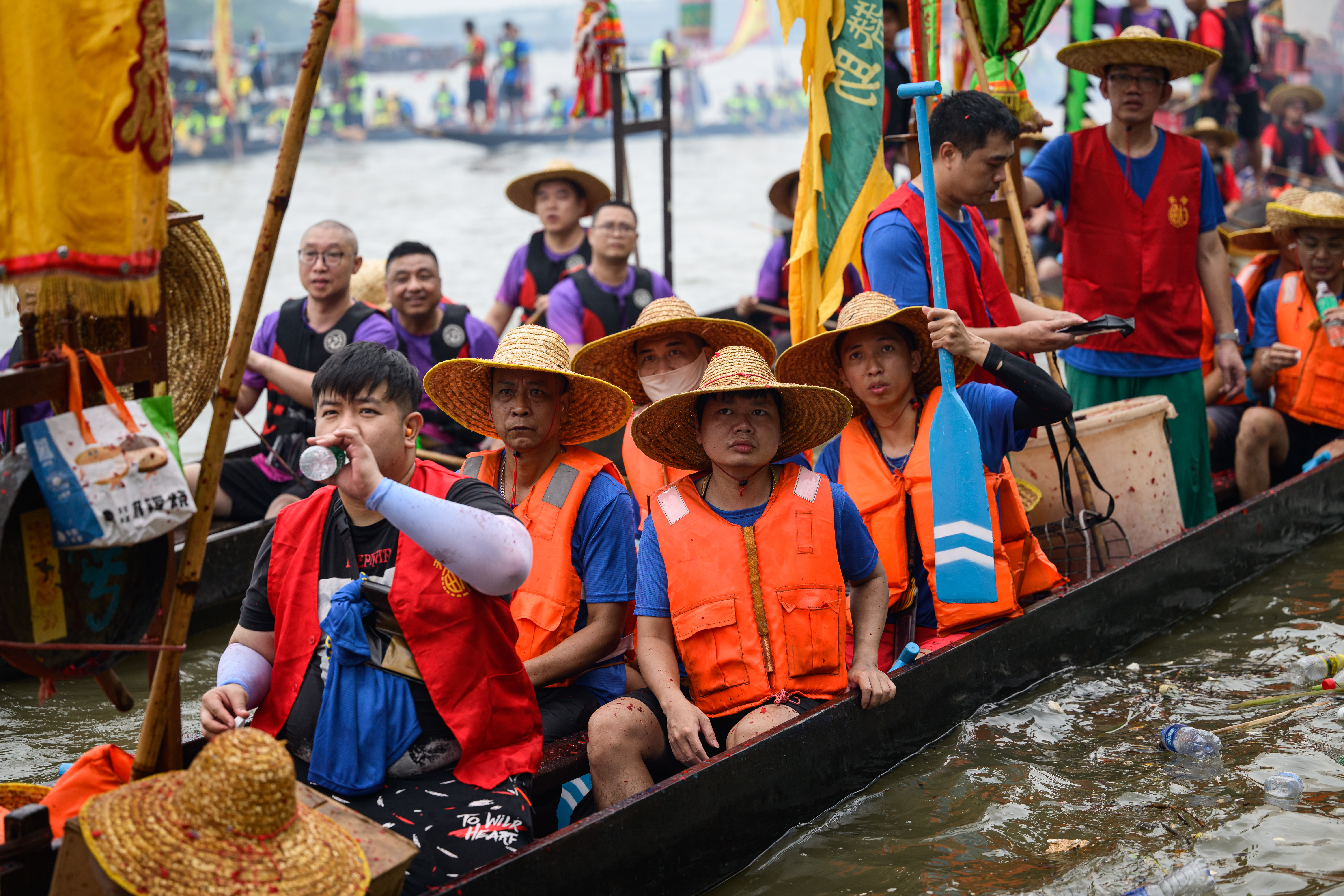Çin'in Guangzhou kentinde Ejderha Kayığı Festivali düzenlendi