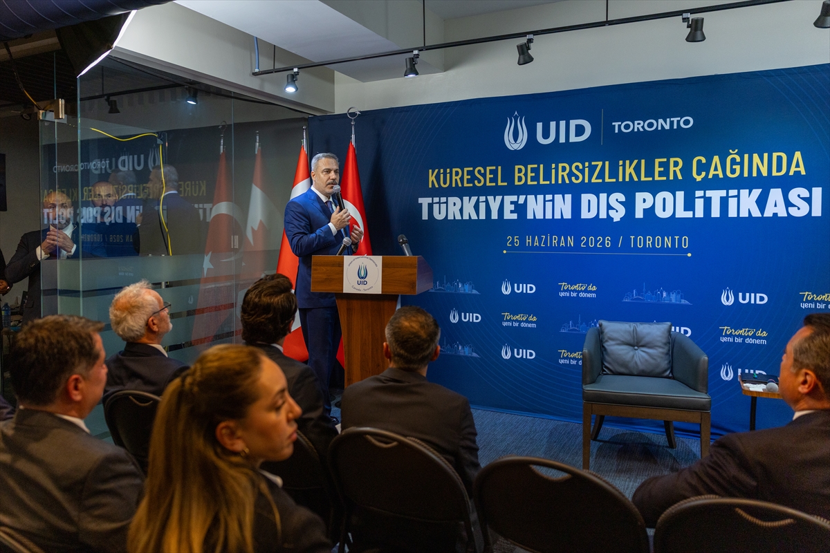 Dışişleri Bakanı Fidan, Kanada'da Türk iş insanlarıyla görüştü