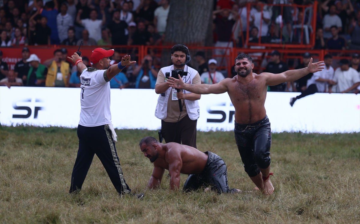 665. Tarihi Kırkpınar Yağlı Güreşleri'nde başpehlivanlığı Erkan Taş kazandı