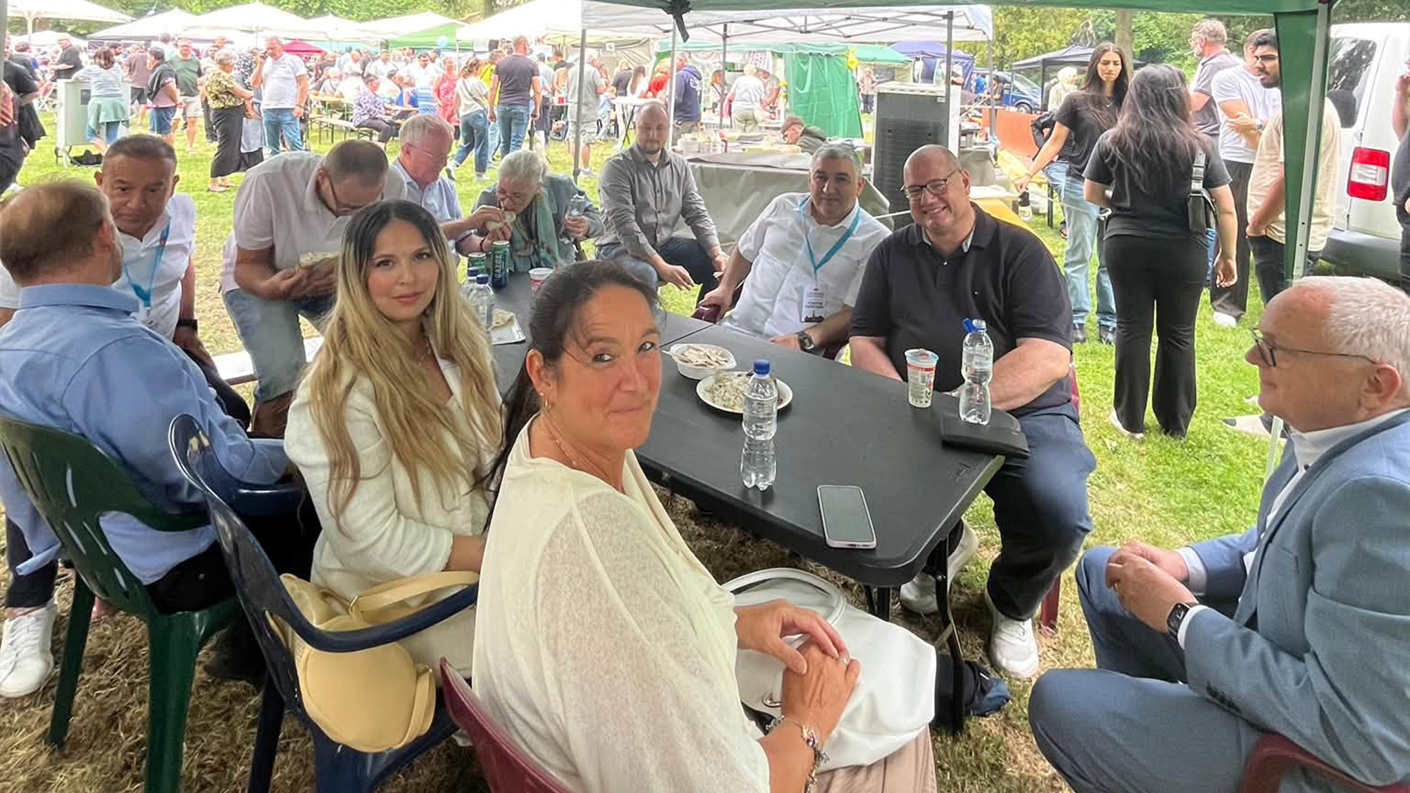 Leverkusen Avrupa Festivali'nde DİTİB standına büyük ilgi
