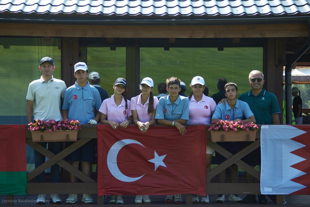 Milli golfçüler, Tataristan Gençler Açık Turnuvası'nı 5 madalyayla tamamladı