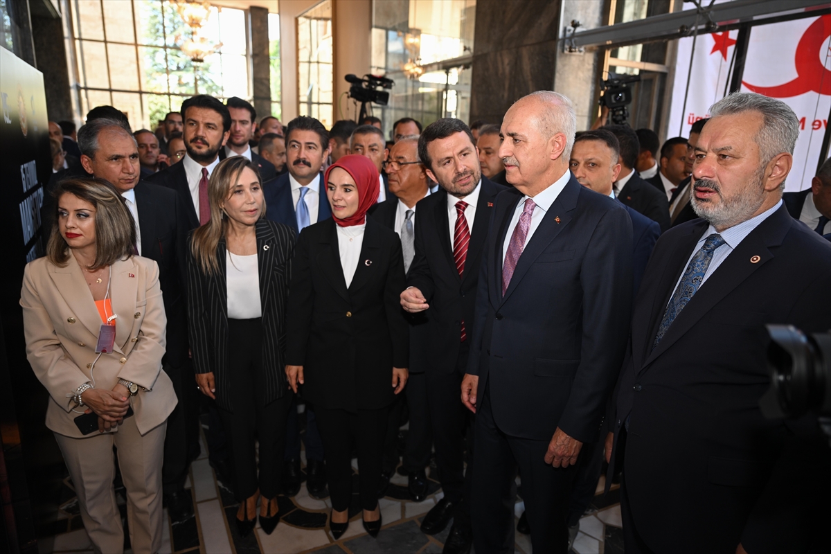 TBMM Başkanı Kurtulmuş, Meclis'teki 15 Temmuz temalı sergilerin açılışını yaptı