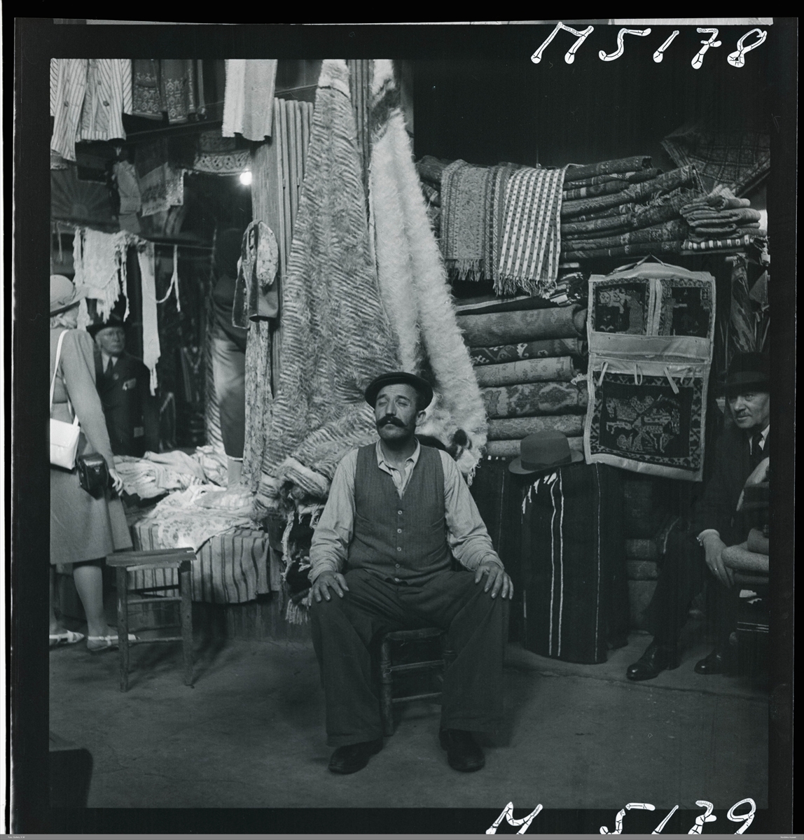 İsveçli fotoğrafçının 79 yıl önce çektiği İstanbul fotoğrafları AA'nın görsel arşivine kazandırıldı