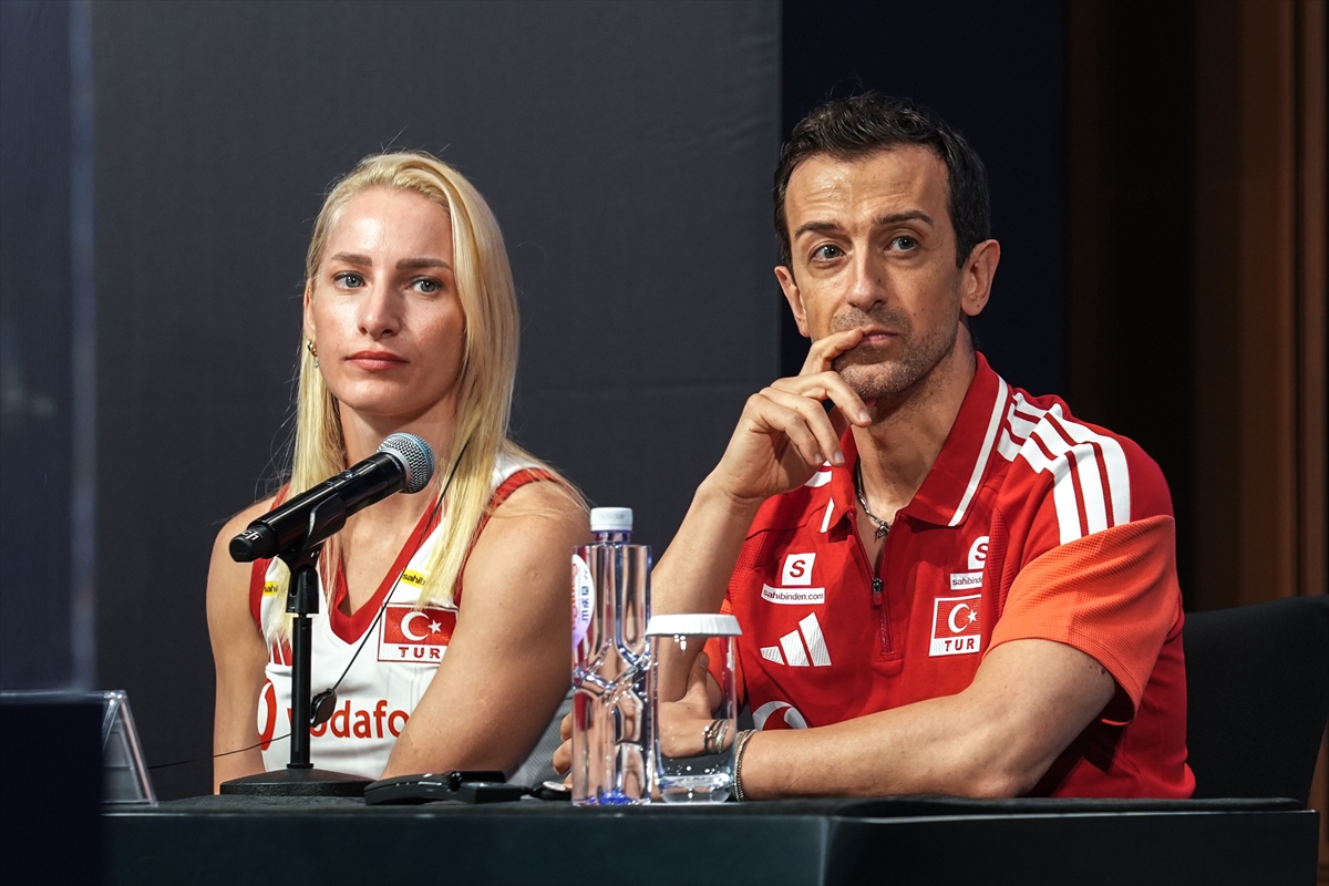 Voleybol 2026 FIVB Kadınlar Milletler Ligi Finalleri'nin basın toplantısı yapıldı