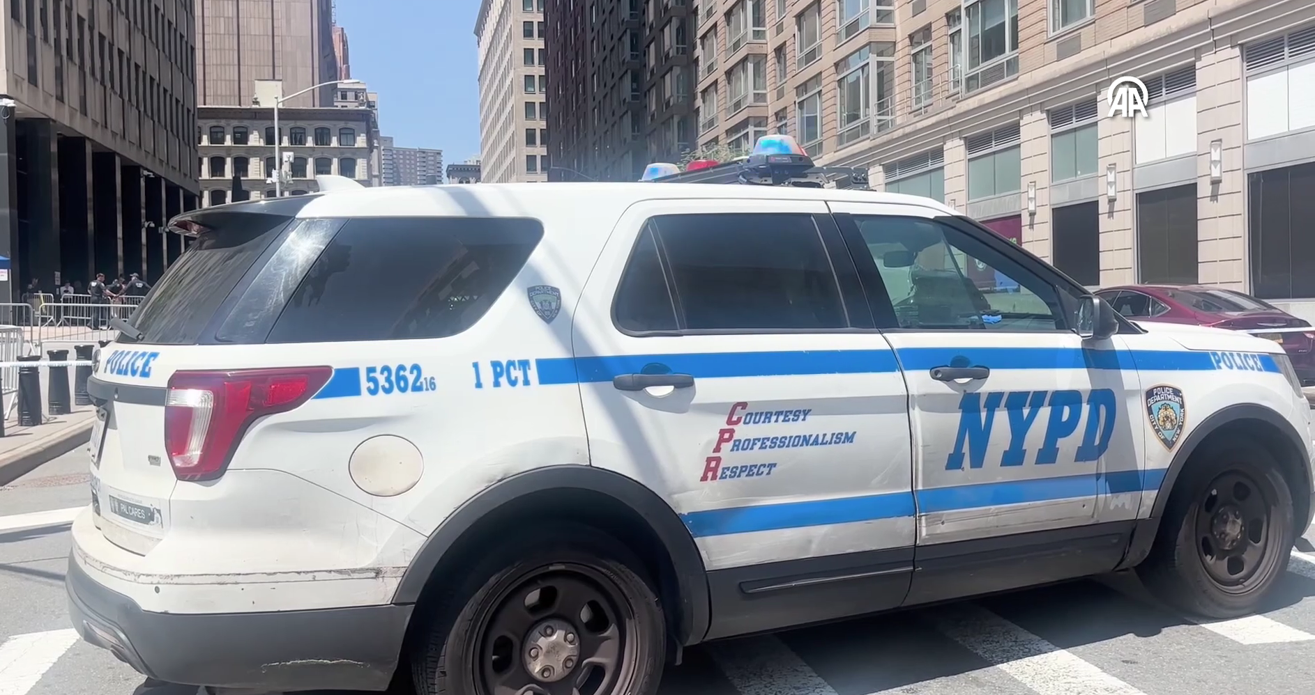 NEW YORK - New York'ta ICE ve FBI binası önünde saldırı düzenleyen şüpheli gözaltına alındı