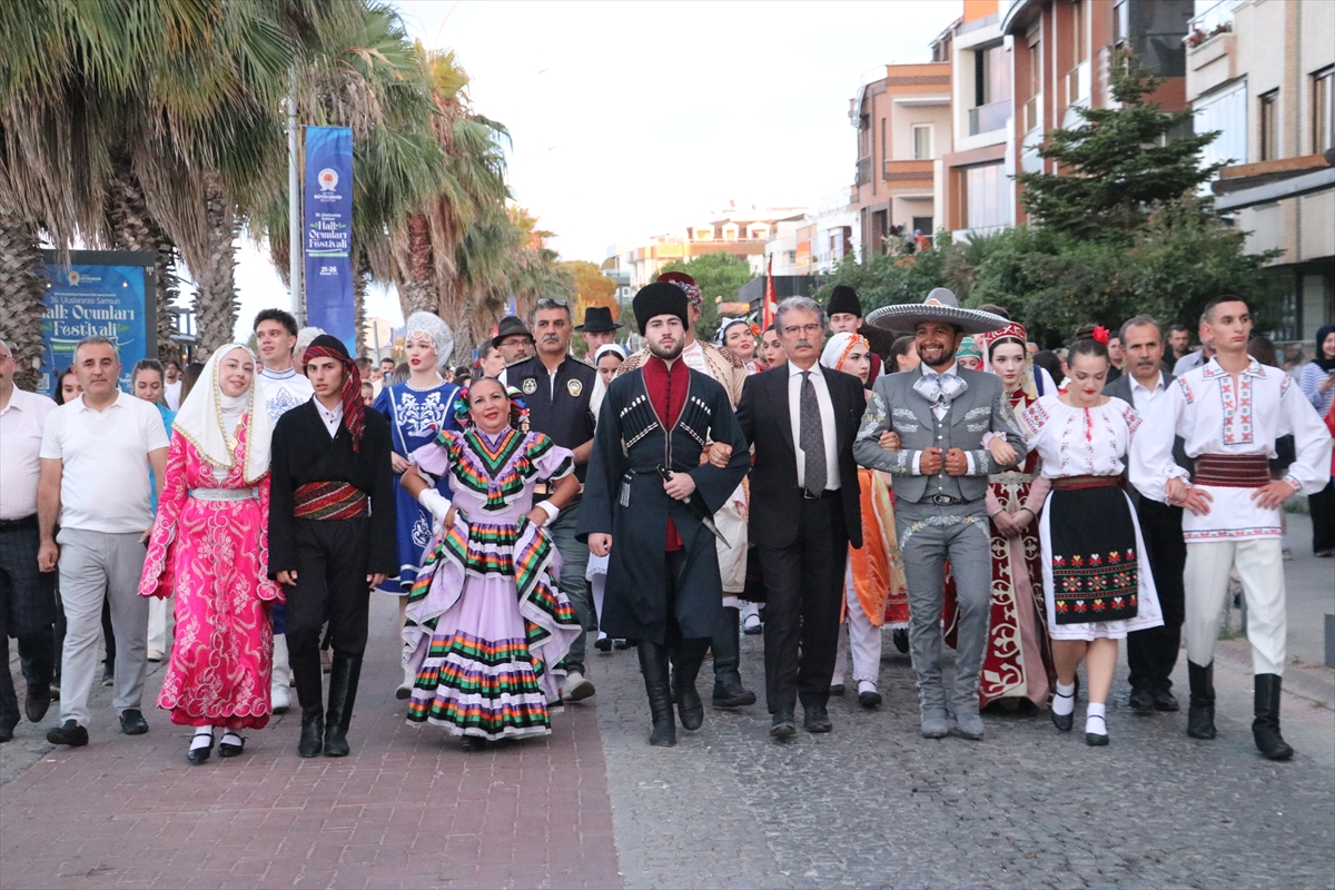 36. Uluslararası Samsun Halk Oyunları Festivali başladı 