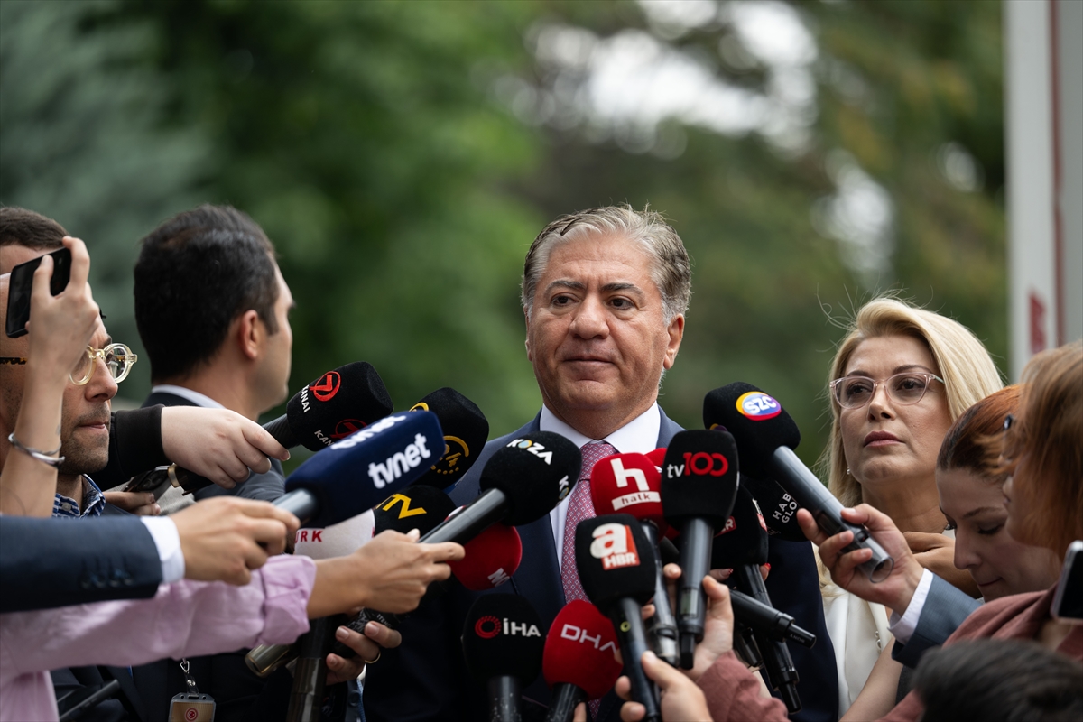 Yeni Parti'nin kuruluş dilekçesi İçişleri Bakanlığına verildi