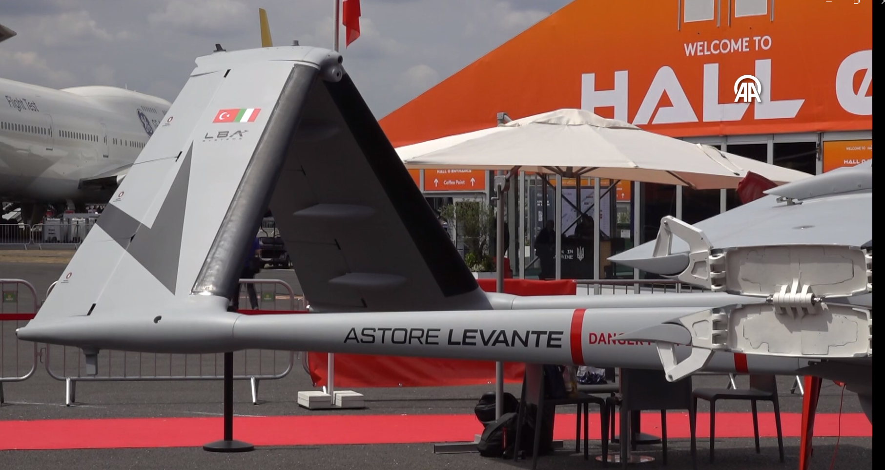 İngiltere'de Farnborough Uluslararası Havacılık Fuarı sürüyor