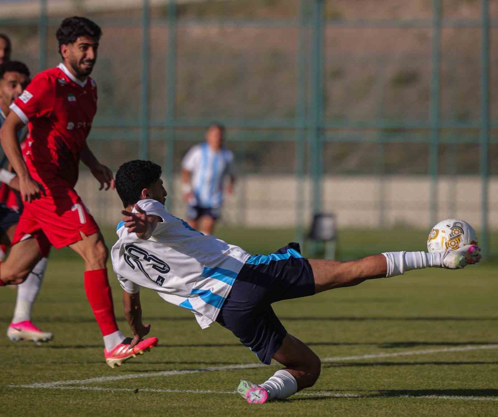 Persepolis, Pyramids FC'yi Erzurum'da 1-0 yendi