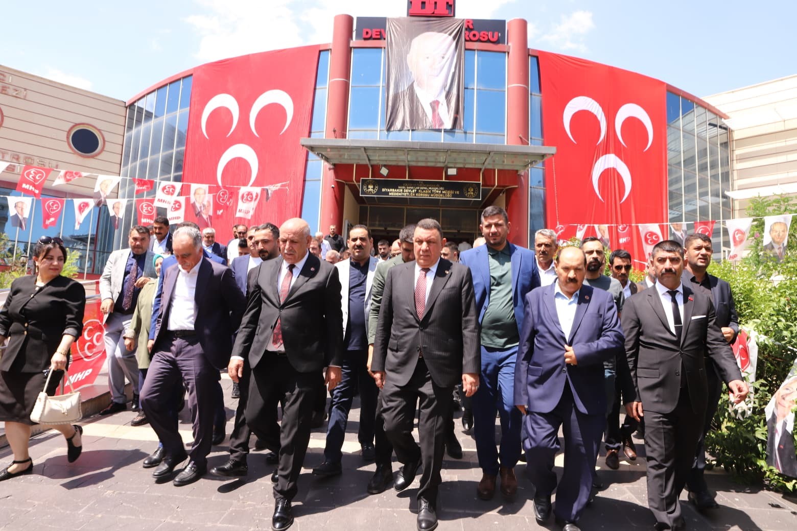 MHP Kayapınar'da Baver Bulut başkanlığını yeniledi