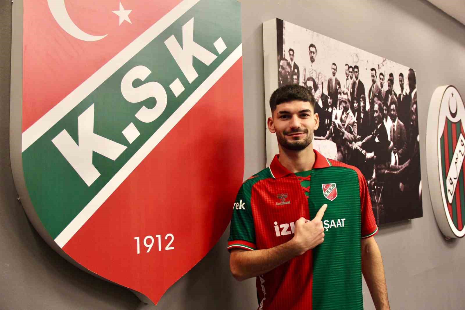 Karşıyaka'da genç savunmacı Ethem Örgev ayrılığını duyurdu