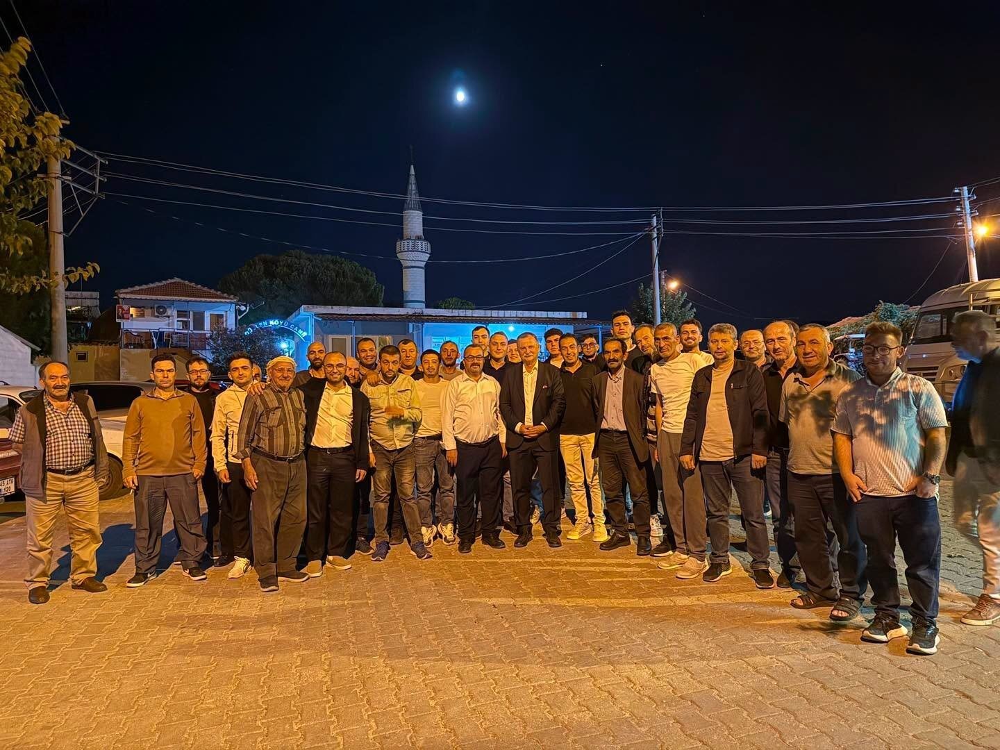 Balaban kırsal mahallelerde vatandaş ve gençlerle buluştu