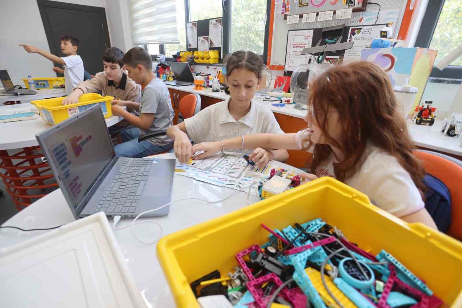 Canik'te bu yaz gençler yapay zeka ve robotikle tanışacak