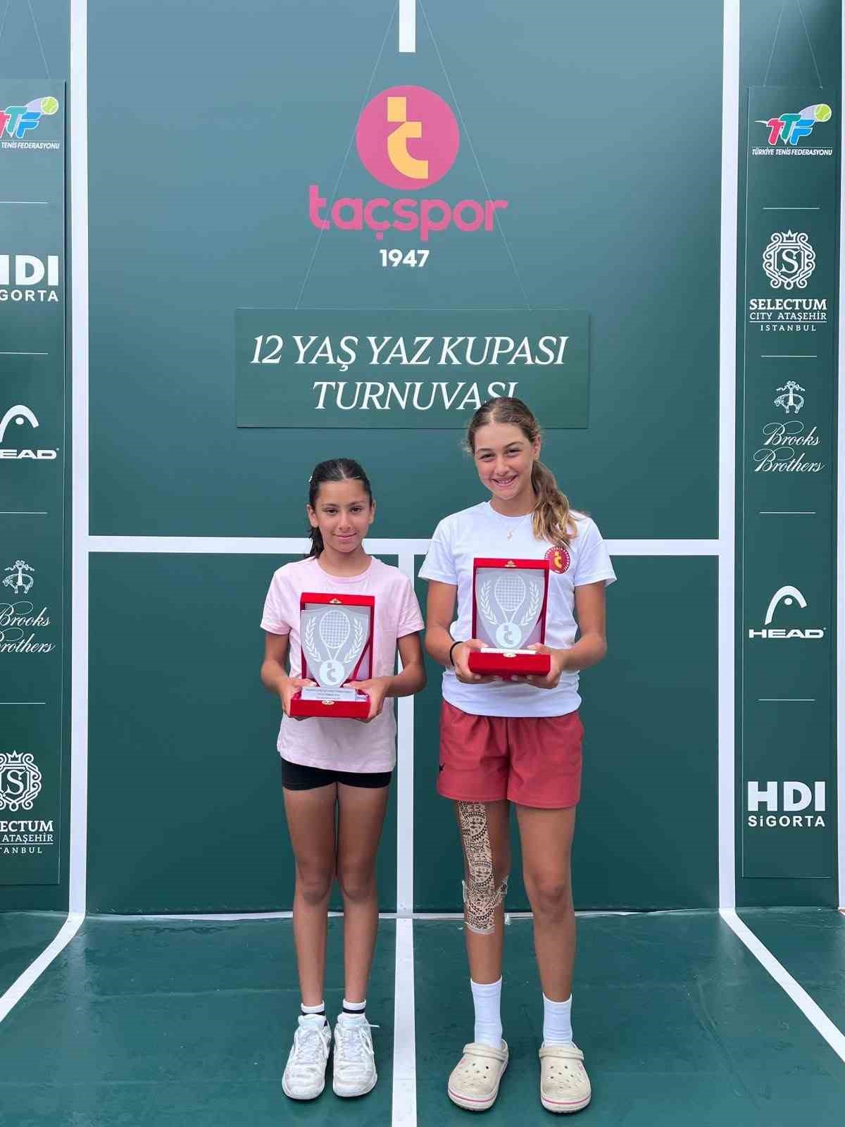 11 yaşındaki Azra Özyardımcı, 12 yaş kategorisinde finalde