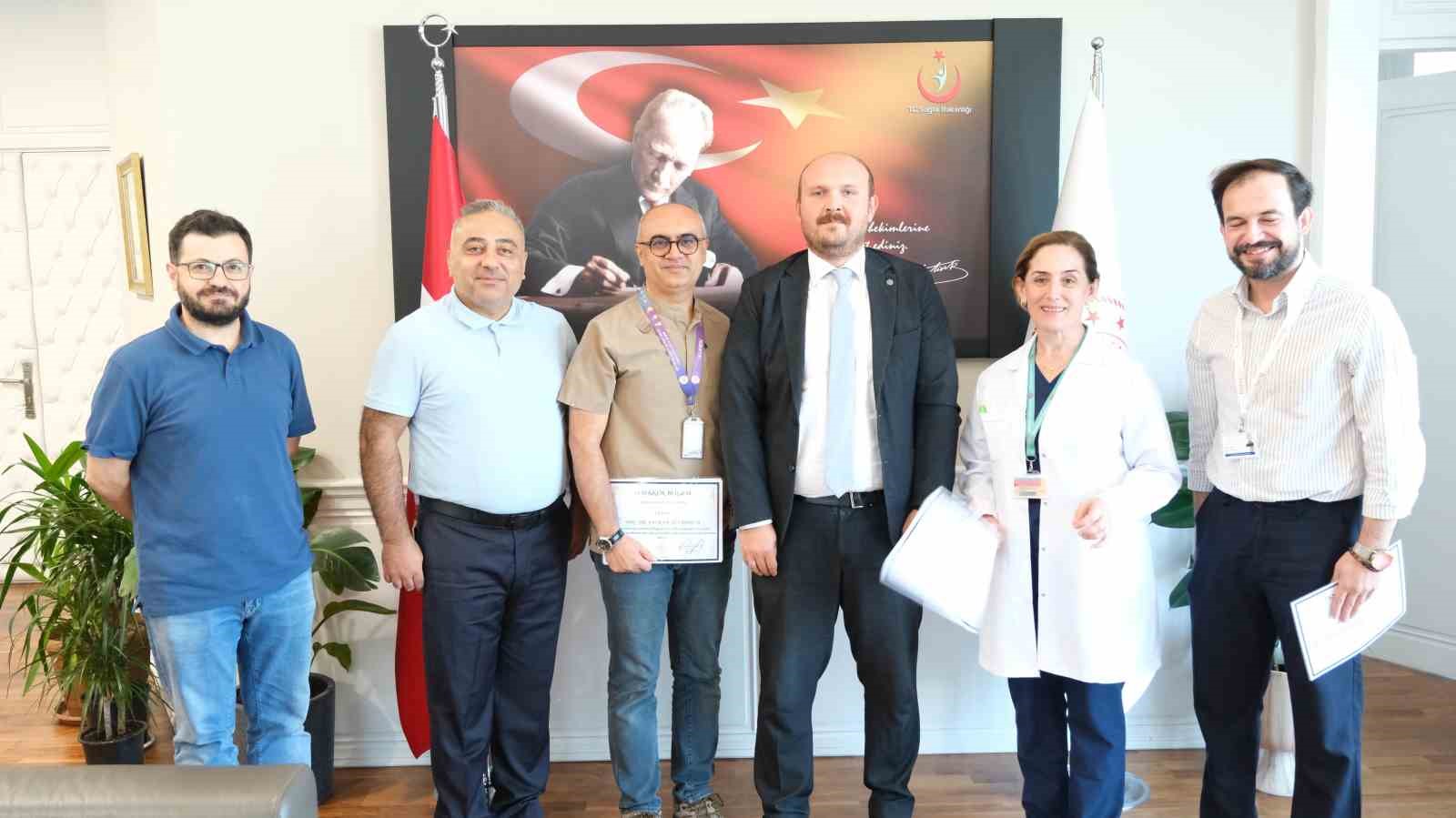 Bursa Şehir Hastanesi'nde anne karnında kistik lezyon tedavisi başarıyla tamamlandı