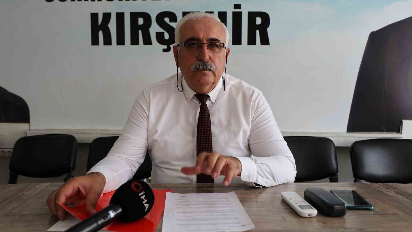 Kırşehir CHP Başkanı Tanrıbuyurdu: Parti binasından resim almak ayıptır