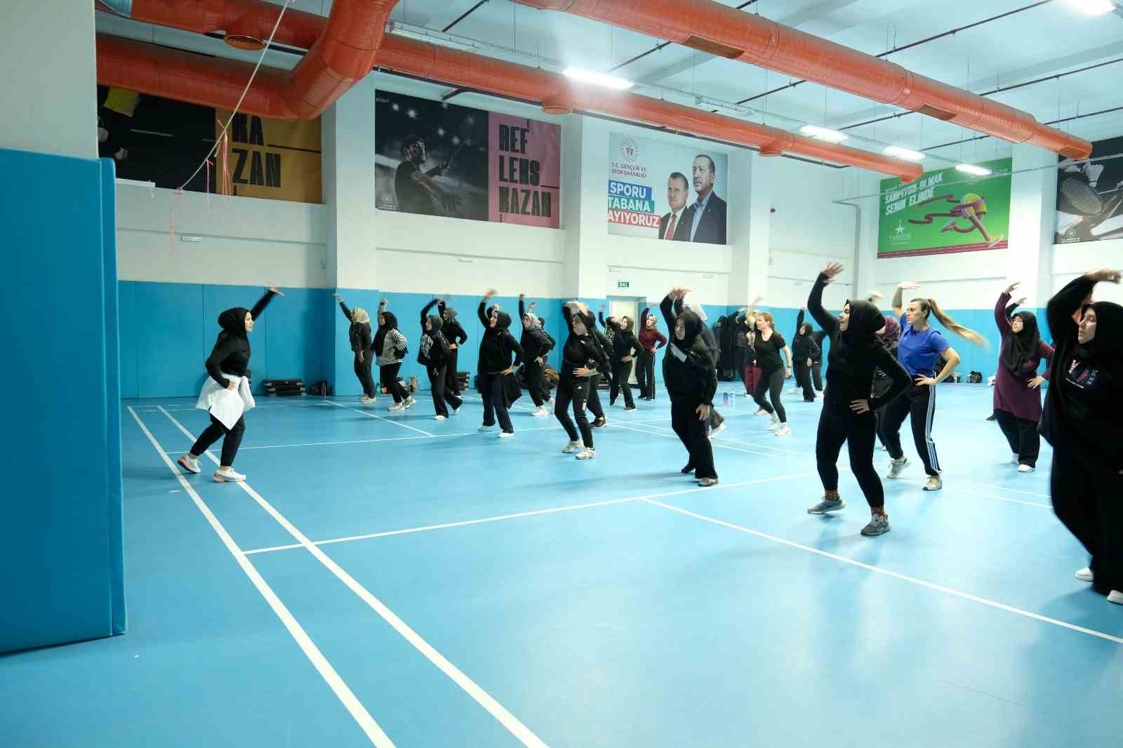 Erzincan'da yaz spor okullarına bin 516 çocuk ve genç katılıyor