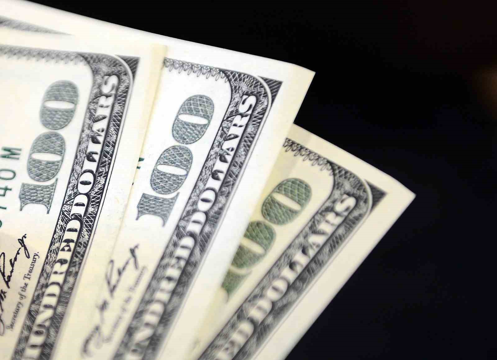 Dolar ve euro serbest piyasada yükselişle açıldı