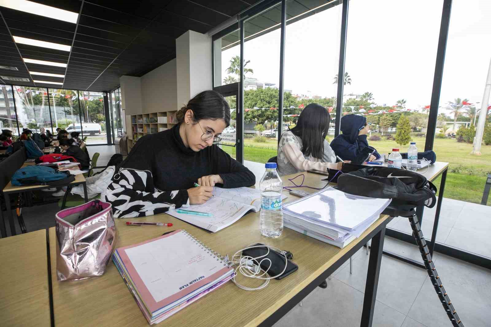 Mersin, öğrenci dostu şehirler sıralamasında ikinci sıraya yerleşti