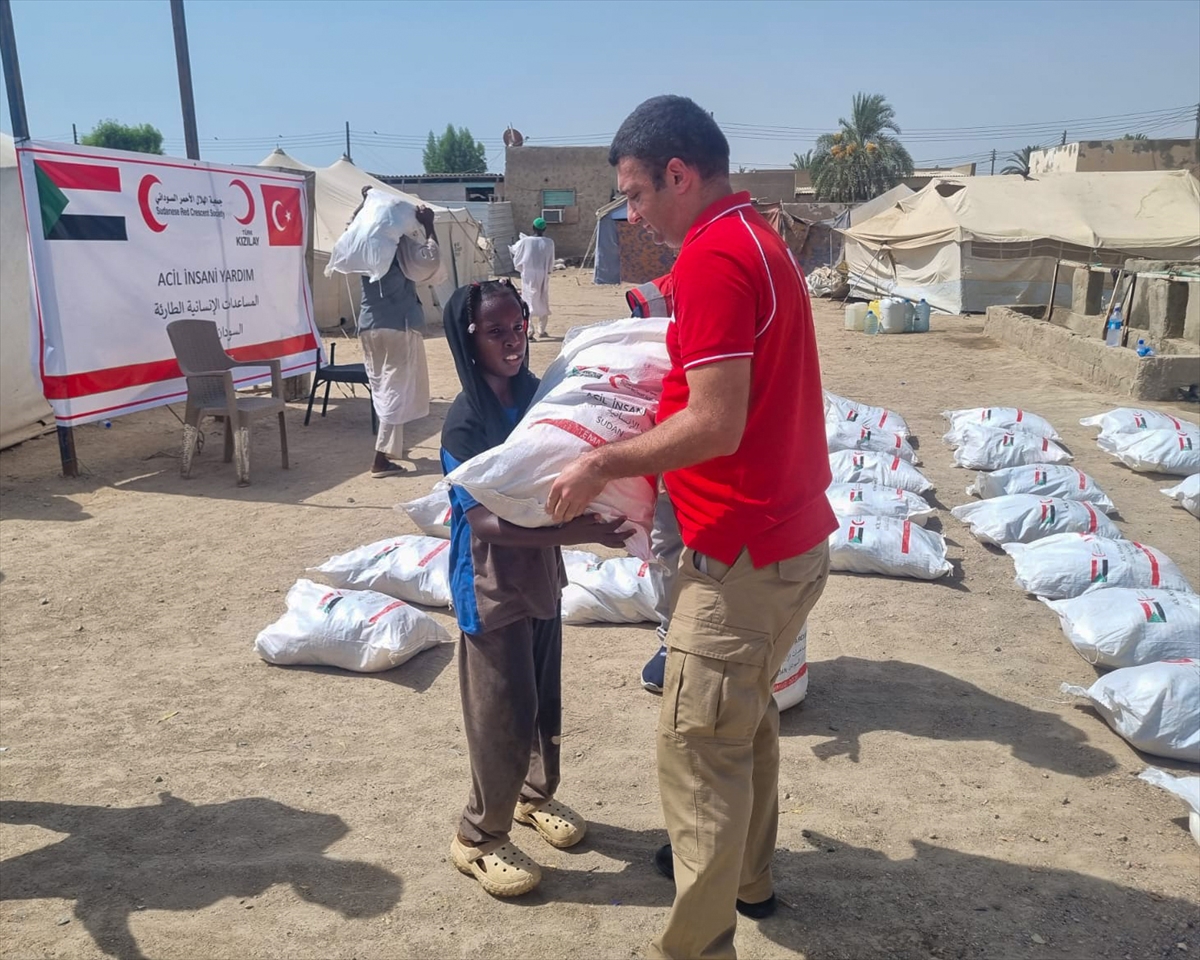 Türk Kızılayı Sudan'da bin aileye gıda yardımı ulaştırdı