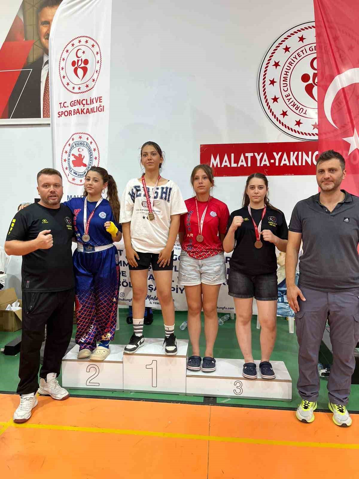 Niğde Wushu sporcuları Malatya şampiyonasında 17 madalya kazandı