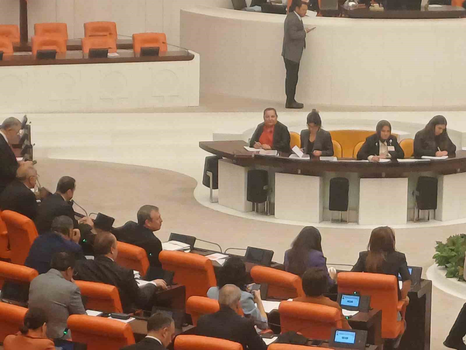 TBMM'de yeni oturum düzeni: YENİ Parti grubu oluştu